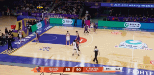 没机会了！范汇鎏发球前对萨姆纳犯规 后者第二罚不中自己补进