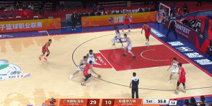 盘活全队！威金顿打满首节5中2拿到5分送出8助攻 正负值+18