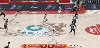 摧枯拉朽！福建迅速反击 邹阳侧翼接球直杀篮下起飞单臂炸扣