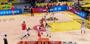 火力压制!塔克连续命中三分 广厦轰出11-0领先新疆20分 火力压制!塔克连续命中三分 广厦轰出11-0领先新疆20分