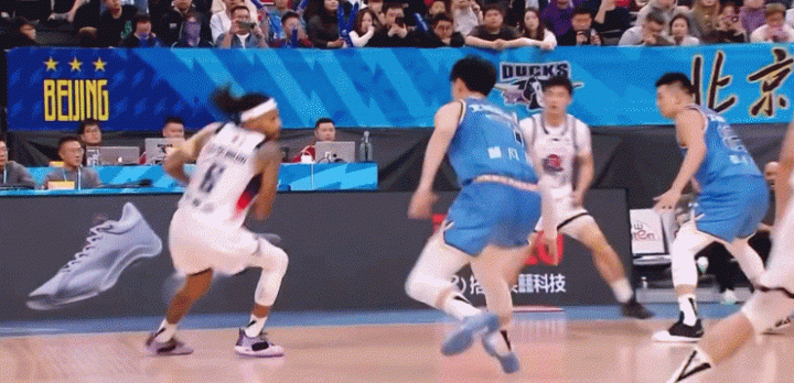 媒体人：珀塞尔这种表现才叫外援 北京队找来的只能叫美国人