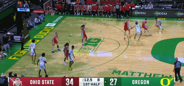 能攻能传！林葳突破吸引包夹单手妙传队友肖恩·斯图尔特上篮