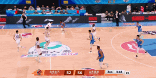 欢迎来到球队!北京新外援贝利首秀 借掩护罚球中投拿到首分! 欢迎来到球队!北京新外援贝利首秀 借掩护罚球中投拿到首分!