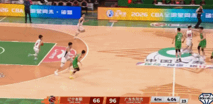 比赛都快结束了！徐杰外线三分终于命中本场首个进球