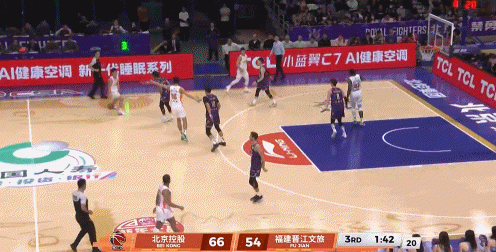 这是谁的部将！曾凌铉借掩护三分自信出手一箭穿心！三分7中7了！