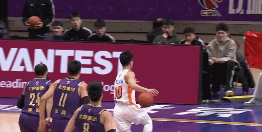 最后一攻了！黎伊扬快攻上篮先打板 里勒干扰球助福建扳平比分