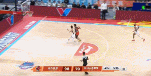 穷追猛打！谢智杰抢断反击得手 山东将优势扩大到30分