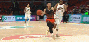 先发制人！高诗岩内外开花连得6分 率队开局11-1领先吉林