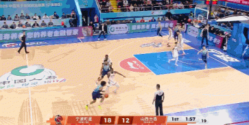 得分能力很强!杰克逊11中6砍全场最高24分 三分5中4&罚球10中8 得分能力很强!杰克逊11中6砍全场最高24分 三分5中4&罚球10中8