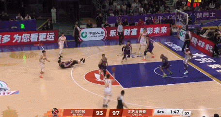 自己都不敢相信！刘正清外线再中三分打停北控 本场三分5中5了