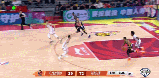 恐怖威慑力！怀特塞德1防2毫无惧色 钉板大帽焦泊乔