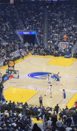 重回起跑线！小佩顿助攻穆迪三分命中 勇士扳平了比分