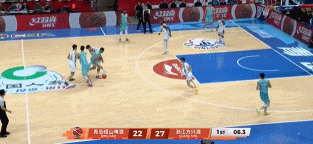与时间赛跑！林秉圣抢断反击 助攻赵嘉仁压哨上篮命中