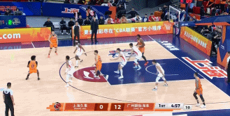 太不容易了！半节过后李弘权对抗抛投终于开张 上海开场10中1