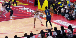 有再一没再二！曾繁日篮下封盖萨林杰后者再起2+1 阿日4犯下场