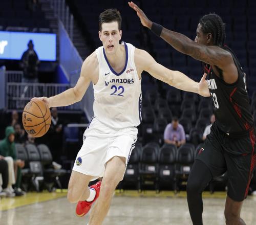 这选了个啥勇士52号秀图希9中2得7分3板正负值夸张47独一档