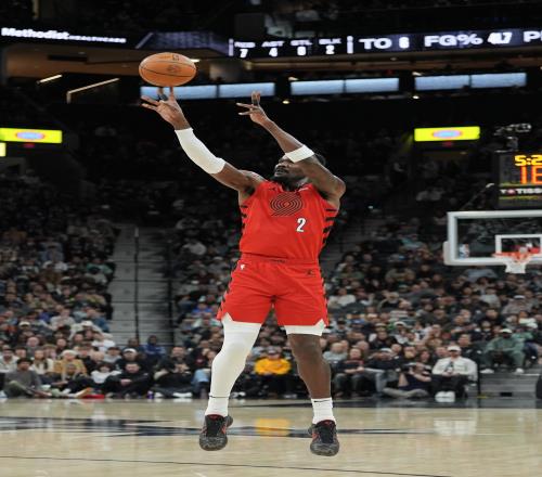 3555万艾顿买断！勇士截止日前有意交易得到他两位记者撕了起来