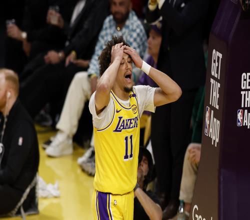 比肩比尔海斯在新赛季将拥有交易否决权！