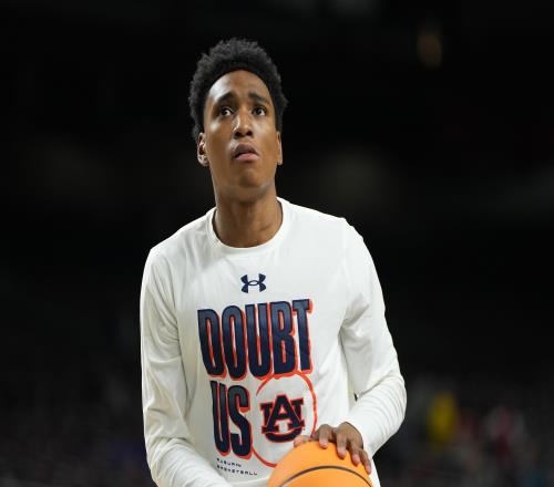 别瞎搞！美记：奥本大学后卫塔哈德佩蒂福德因涉嫌酒驾被捕