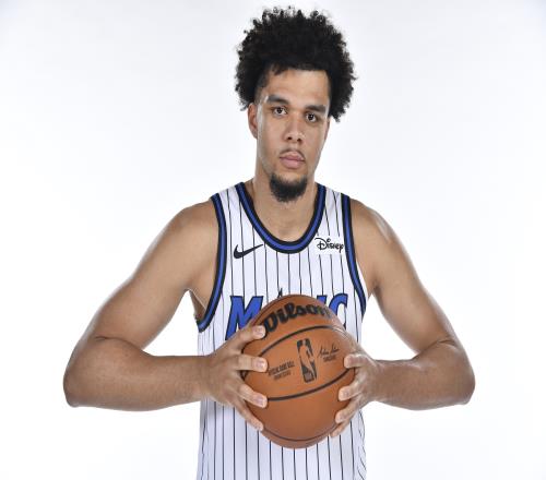 全面！32号秀庞达9中4拿到8分3板4助2断正负值+4