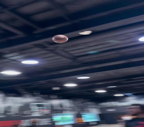 我自岿然不动库明加更新个人社媒继续狂晒训练内容