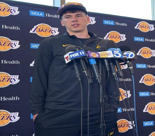 拉拉维亚：湖人将有利于我的成长我很全能&我是3D连接型球员