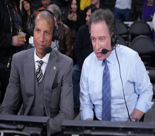 TA：著名TNT解说凯文哈兰&白人扣篮王布伦特巴里将任亚马逊解说