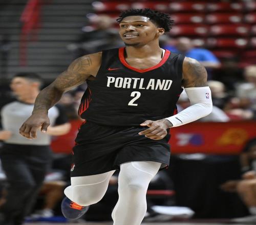 你不该落选！凯莱布乐福16中7&三分7中4砍18+6多次与小杨配合！