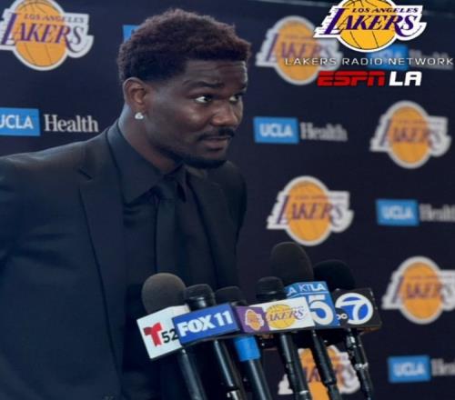 艾顿：我觉得湖人最适合我我清楚在这里胜利意味着一切