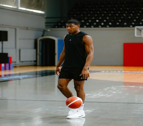 我还得练！八村塁希腊参加乔丹品牌活动仍不忘训练