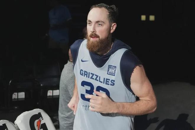 有了风骚白人秃头,忘掉谈了10年的前任