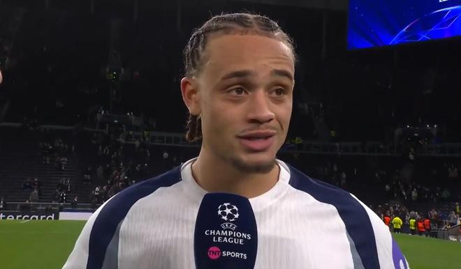 西蒙斯：很高兴罗梅罗把点球让给了我；能踢欧冠永远是享受