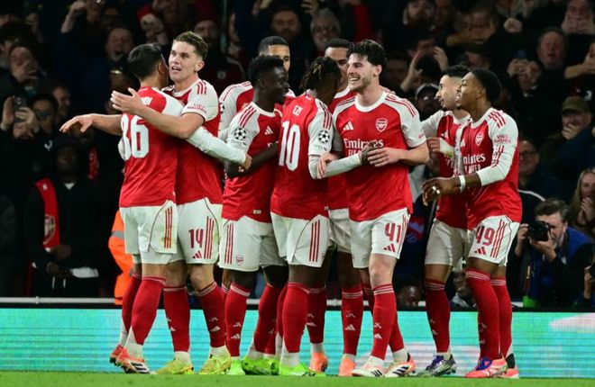 6连胜！阿森纳一只脚进欧冠16强，穆里尼奥神了：2-0掀翻意甲冠军