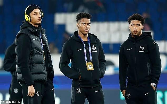 邮报:埃斯特旺对未能出战本周欧冠感到失望 邮报:埃斯特旺对未能出战本周欧冠感到失望