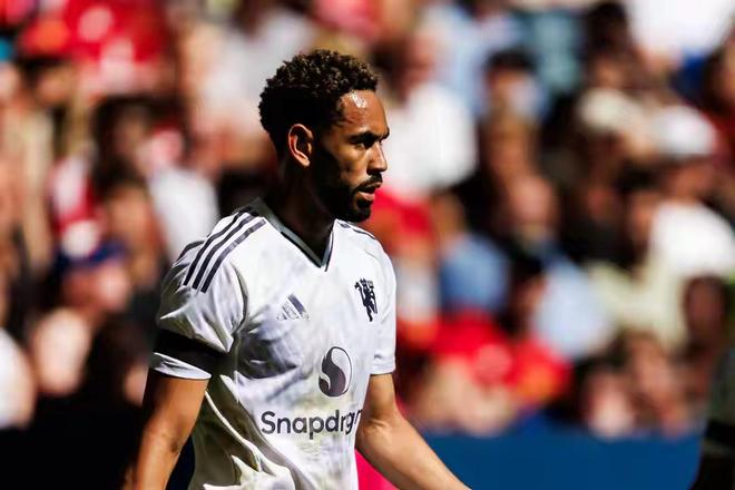 英超悲喜夜欧冠前五易主 曼联创三大纪录 曼城切尔西首发名单出炉