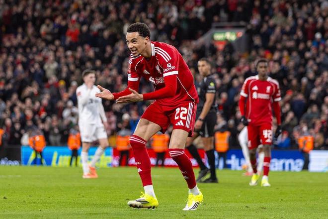 利物浦首秀赛季五项赛事有进球，埃基蒂克成队史第二人