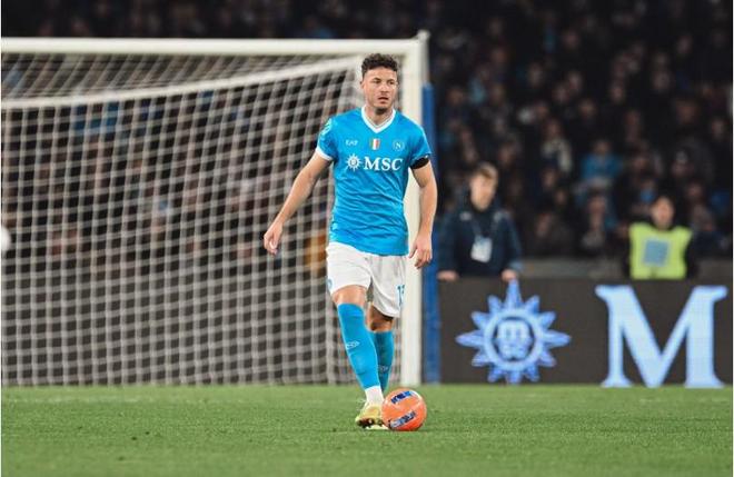 那不勒斯官方：波利塔诺右大腿半膜肌拉伤，拉赫马尼臀部拉伤