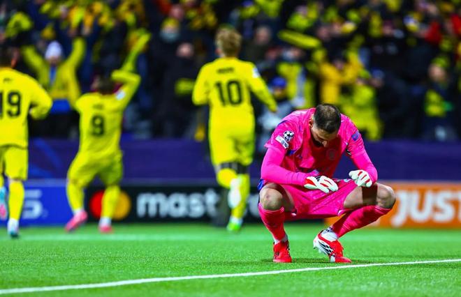 曼城遭遇欧冠史上最耻辱冷门！1-3惨败北极圈小球队，罗德里染红