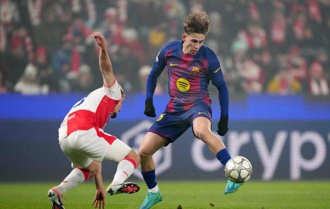 费尔明双响比肩传奇，莱万功过相抵，巴萨4-2捷克豪门造最差纪录