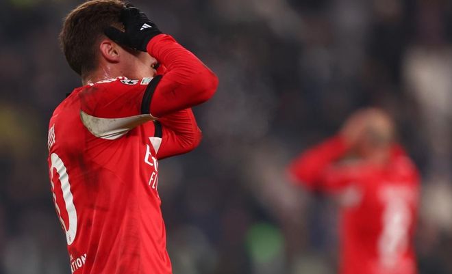 点球罚丢！穆里尼奥太绝望，输给斯帕莱蒂，欧冠7场5负太差劲