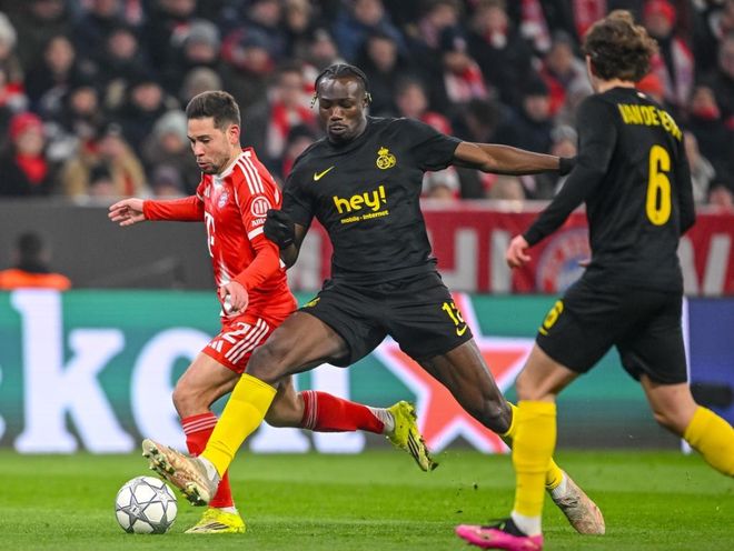 一场2-0，让欧洲豪强锁定前4，提前晋级欧冠16强，目标直指冠军