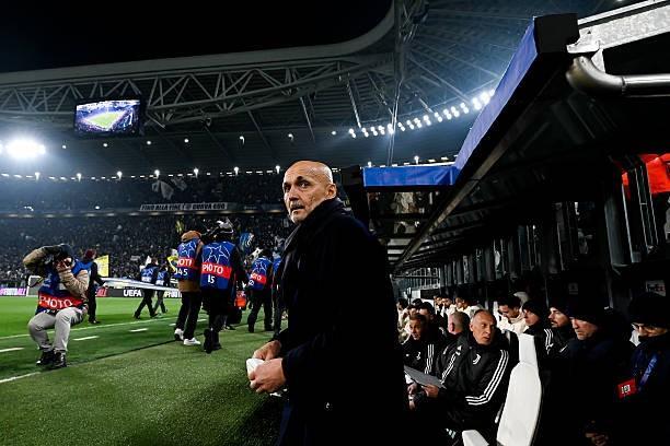 记者：斯帕莱蒂和球迷发生争执，进球后又对其进行嘲讽