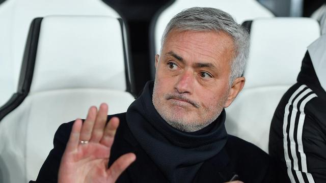 穆里尼奥：今天我们替补席上都是小孩，但我仍为球队表现自豪