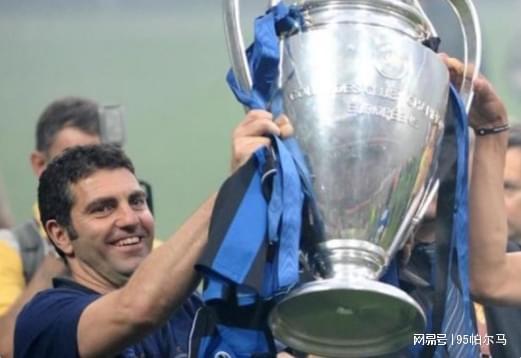 与国米4次续约的小角色， 38岁完成欧冠处子秀，40岁退役