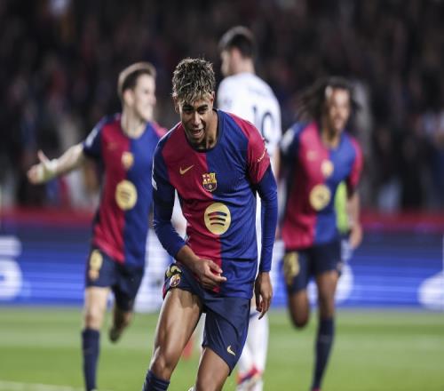 范巴斯滕：亚马尔应该担任更核心的角色，他应该有更多的球权