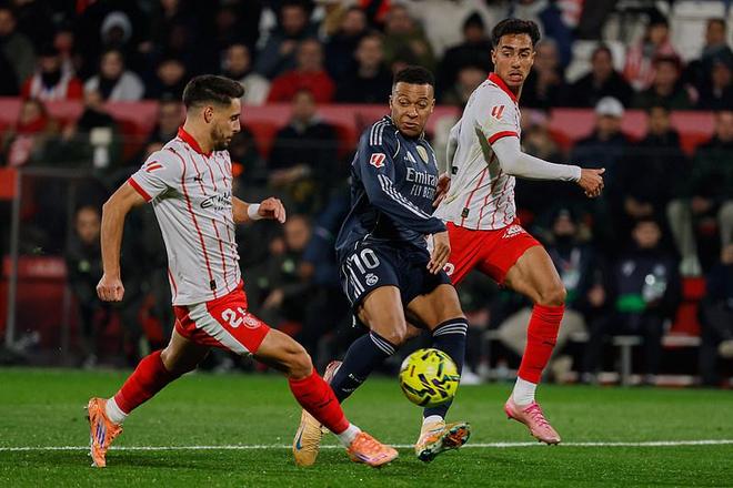 皇马1-1赫罗纳 丢掉联赛榜首