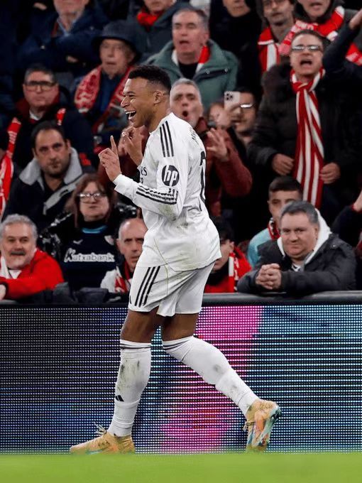 皇马大胜，他终于不再头铁