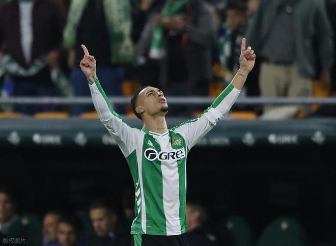 西甲最新积分战报 马竞2连败开始掉队 巴萨6连胜再多皇马4分