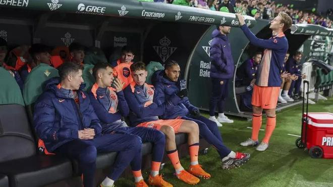 每体：巴萨圣诞节前赛程密集，弗里克已开始大幅轮换球员