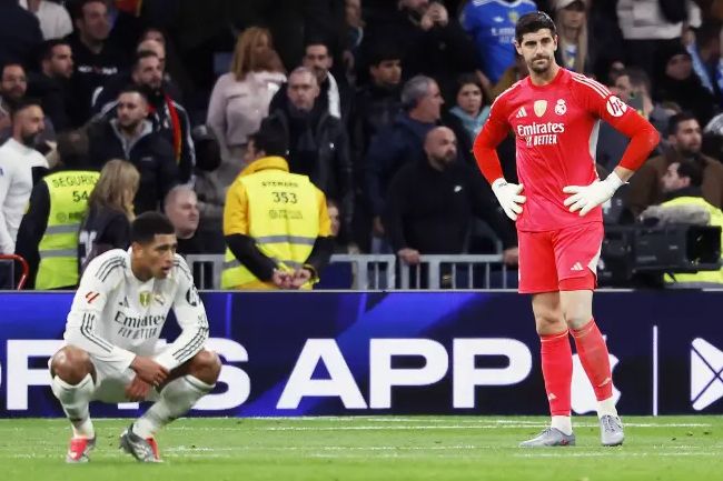 皇马无人可用！防线6人伤缺，1战2人染红，阿隆索明牌对阵曼城